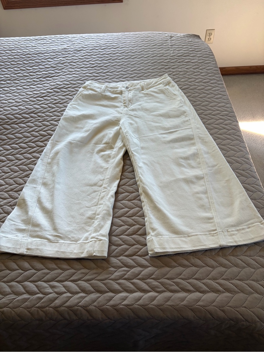 Crop denim jeans